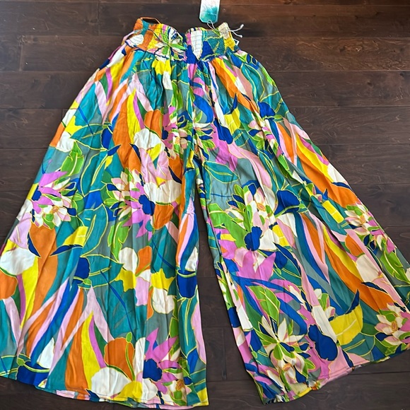 Other - True Destinations Resort Wear Flare Pants Beach Coverup New Tropical